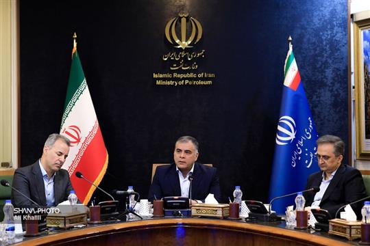 صنعت نفت محور اصلی تاب‌آوری اقتصادی كشور است